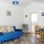 アパート Family Friendly Seaside Vlasici, Pag - 4319 *
