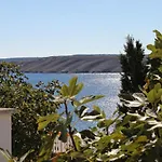 Family Friendly Seaside Vlasici, Pag - 4319