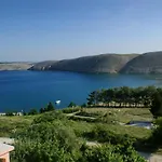 Family Friendly Seaside Vlasici, Pag - 4319 アパート *