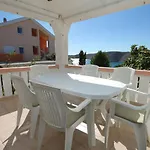 アパート Family Friendly Seaside Vlasici, Pag - 4319 *