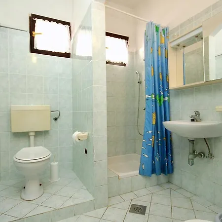 Family Friendly Seaside Vlasici, Pag - 4319