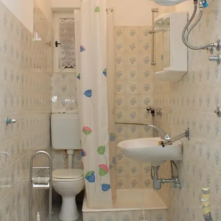 Apartman Family Friendly Seaside Vlasici, Pag - 4319 *