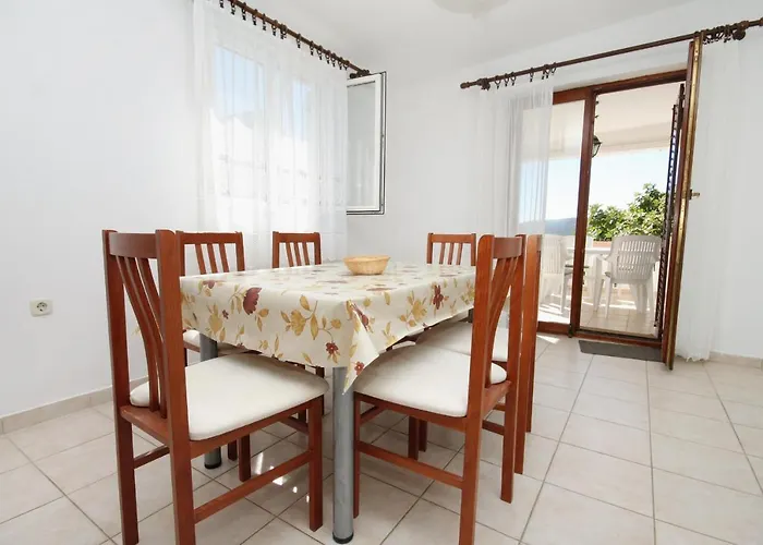 Family Friendly Seaside Vlasici, Pag - 4319 * Vlasici