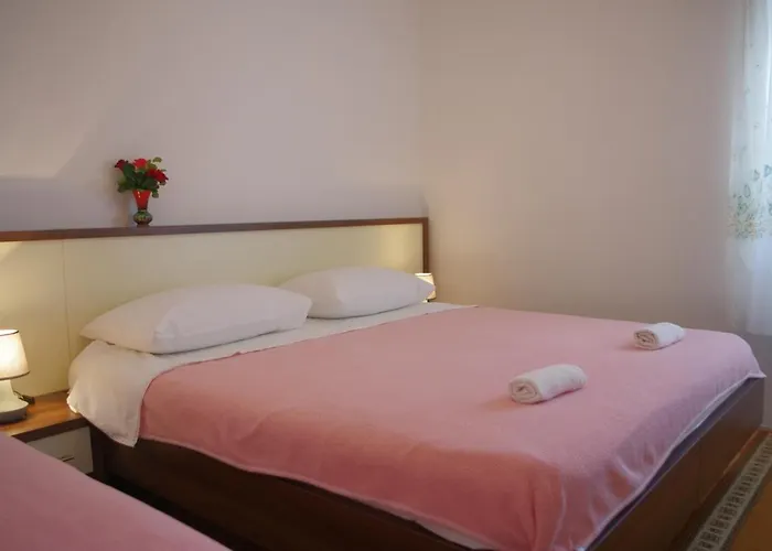 Family Friendly Seaside Vlasici, Pag - 4319 דירה Vlašići