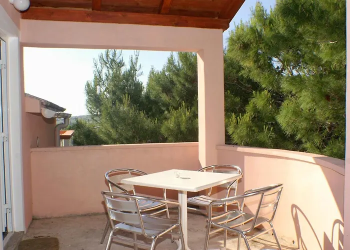 Family Friendly Seaside Vlasici, Pag - 4319 * Vlašići