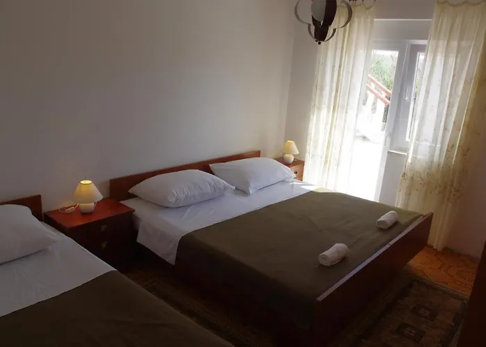 Family Friendly Seaside Vlasici, Pag - 4319 דירה