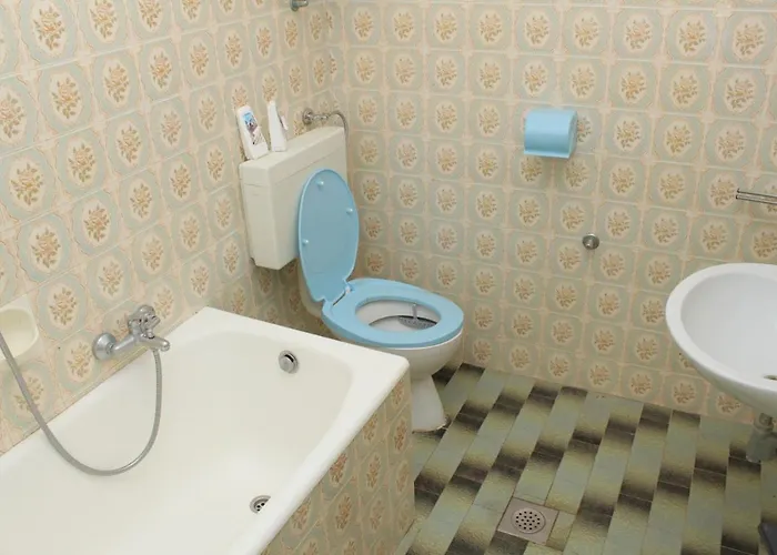 Family Friendly Seaside Vlasici, Pag - 4319 דירה